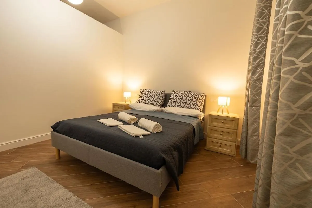 Modern Two-Room Apartment Near Station And Airport Florence Italy