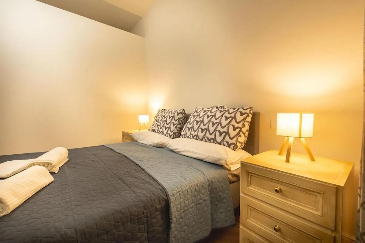 Modern Two-Room Apartment Near Station And Airport Florence
