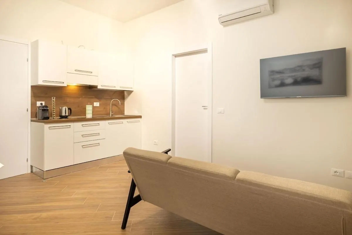 Modern Two-Room Apartment Near Station And Airport Florence