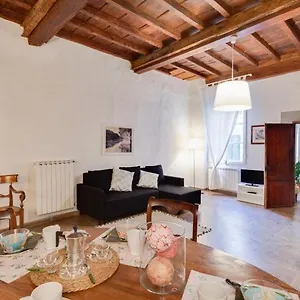 Apartment Medici Tower, Florence